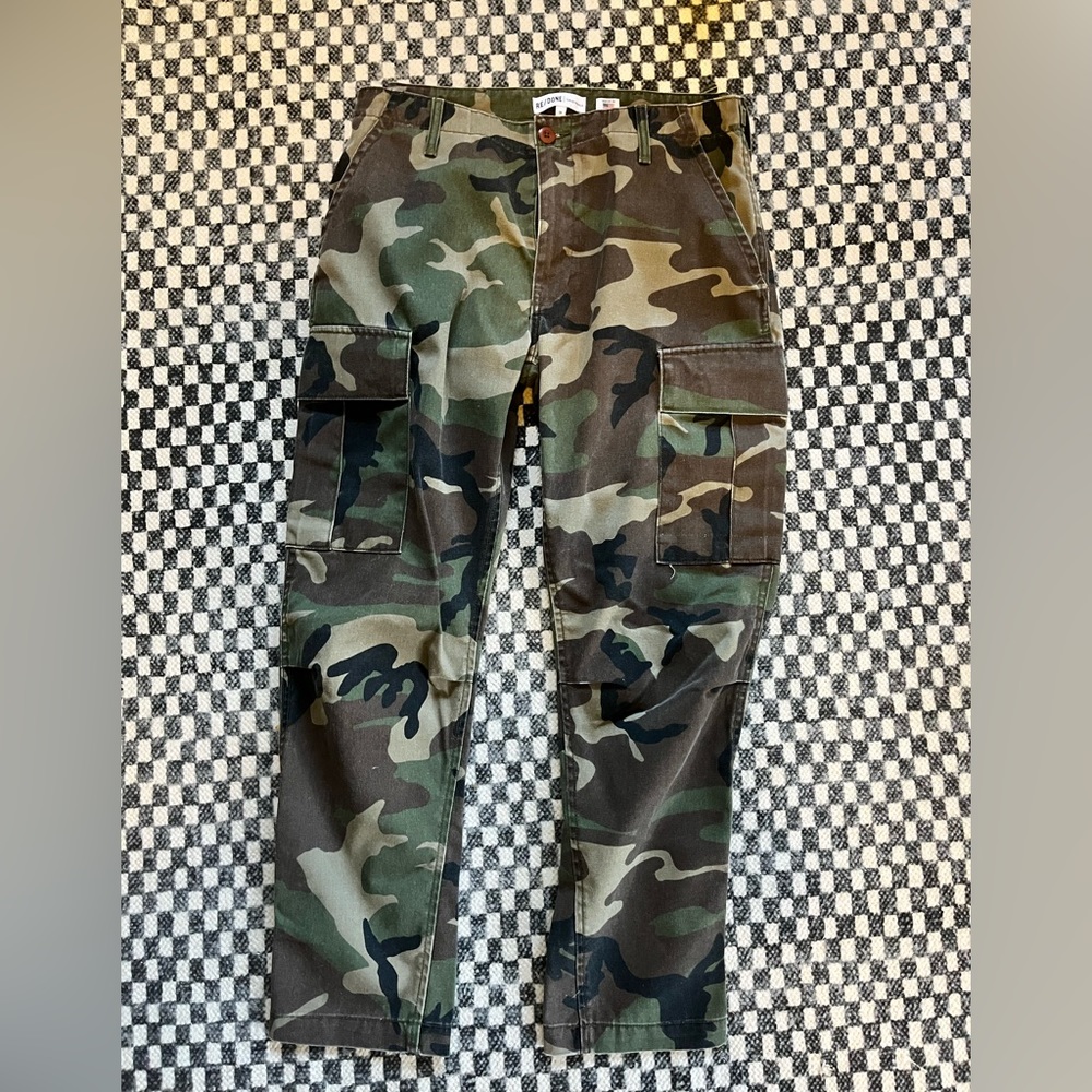 NWOT Camo Cargo Pants - Size 28